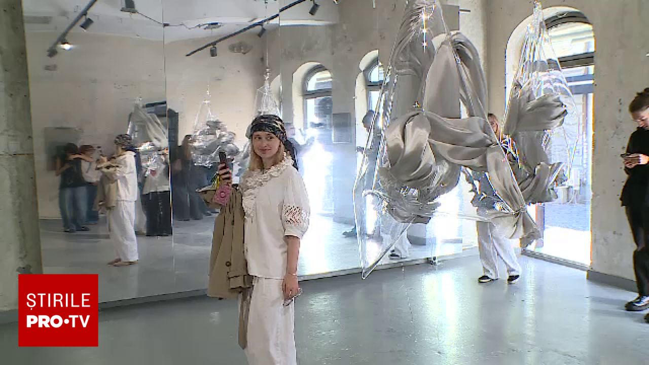 Romanian Creative Week a început în București: expoziții de artă, film și modă cu acces gratuit