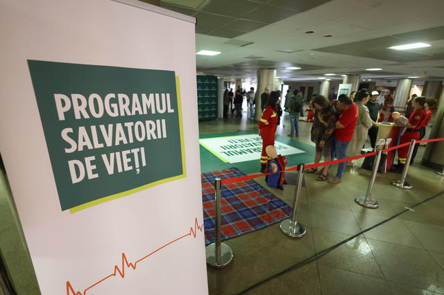Bucureștenii au învățat de la voluntarii Fundației pentru SMURD cum să intervină în situații de urgență