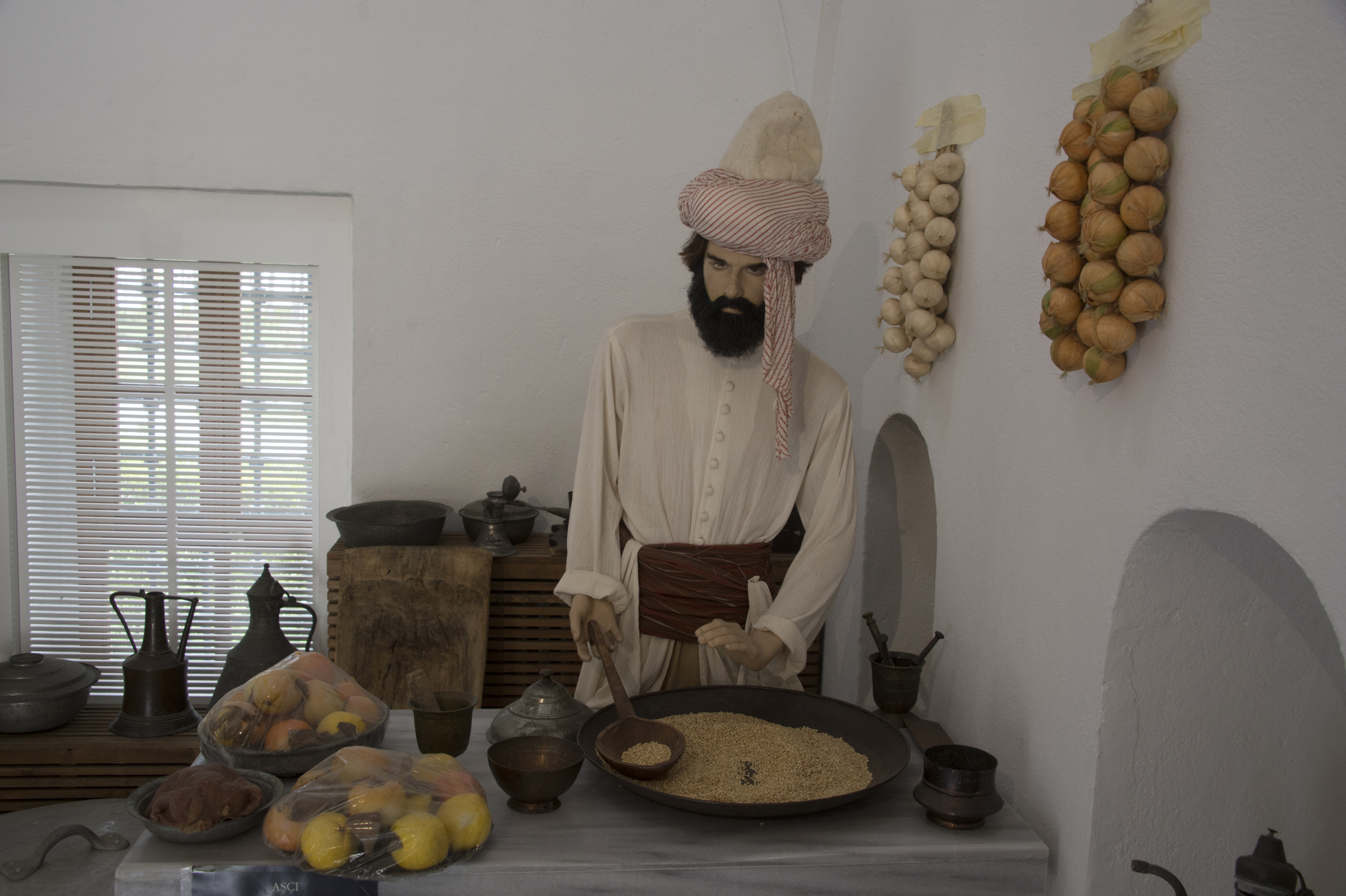 Recomandare pentru tinerii medici: să rămână în țară pentru a fi corecți față de statul care le-a plătit studiile