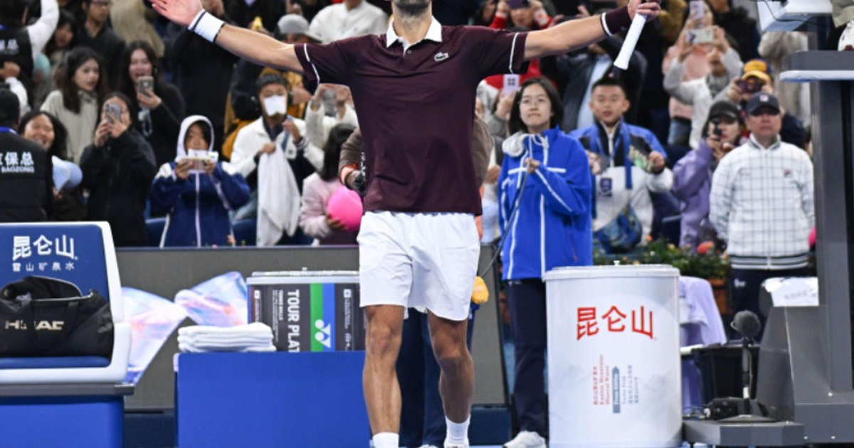 Novak Djokovic l-a eliminat pe Alexander Zverev și s-a calificat în semifinala de la Beijing