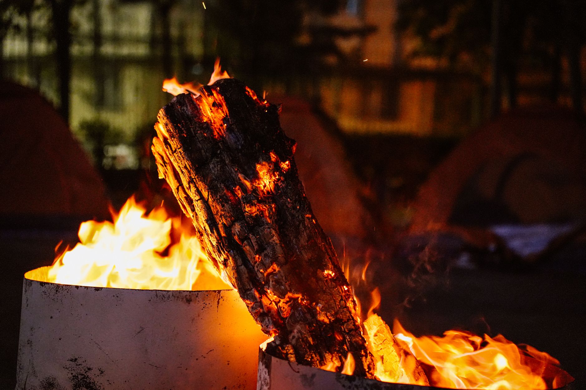 Incendiu devastator la un camping de lux de pe malul Lacului Garda: 24 de persoane au fost rănite