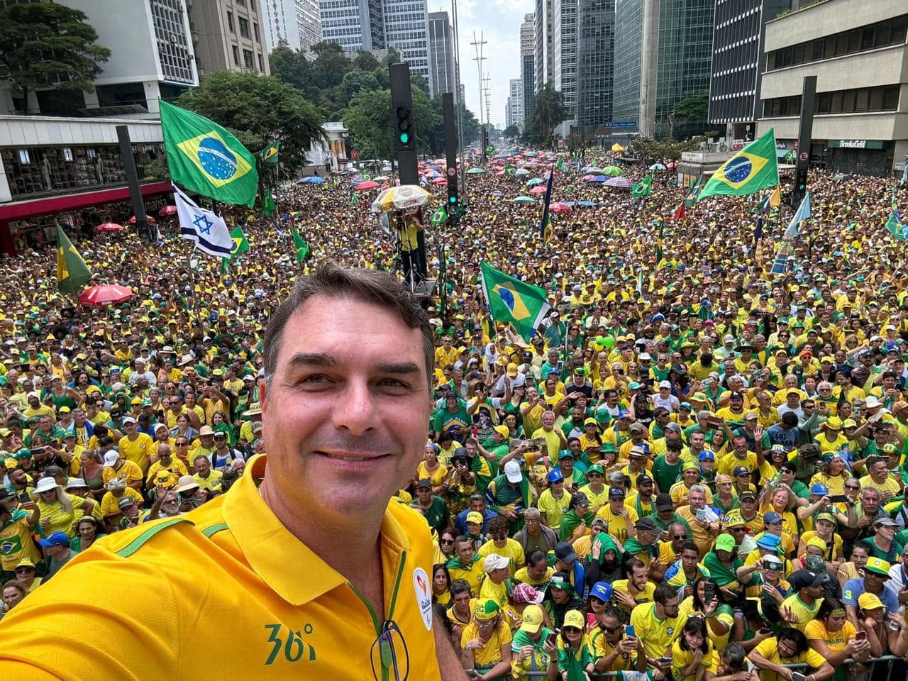 Surpriză la alegerile din Brazilia: Flávio Bolsonaro îl învinge pe Lula da Silva în primul tur