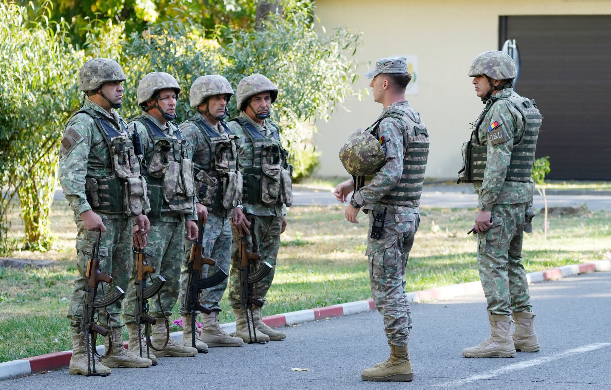 Exerciții militare în România: rezerviști chemați în București și Ilfov și trageri cu muniție în Tulcea