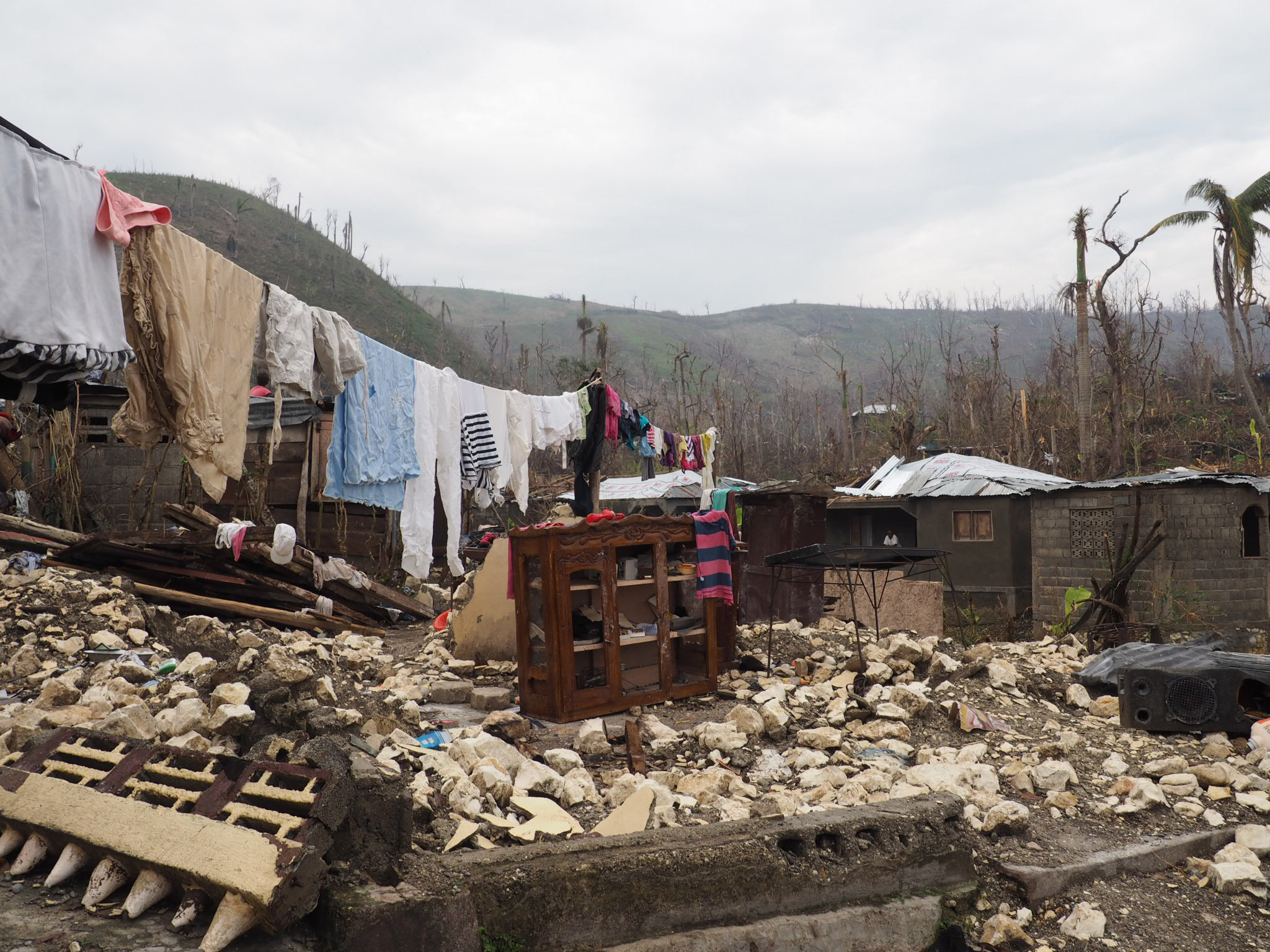 Românii sunt vulnerabili în fața dezastrelor: doar 17% au economii pentru repararea locuinței