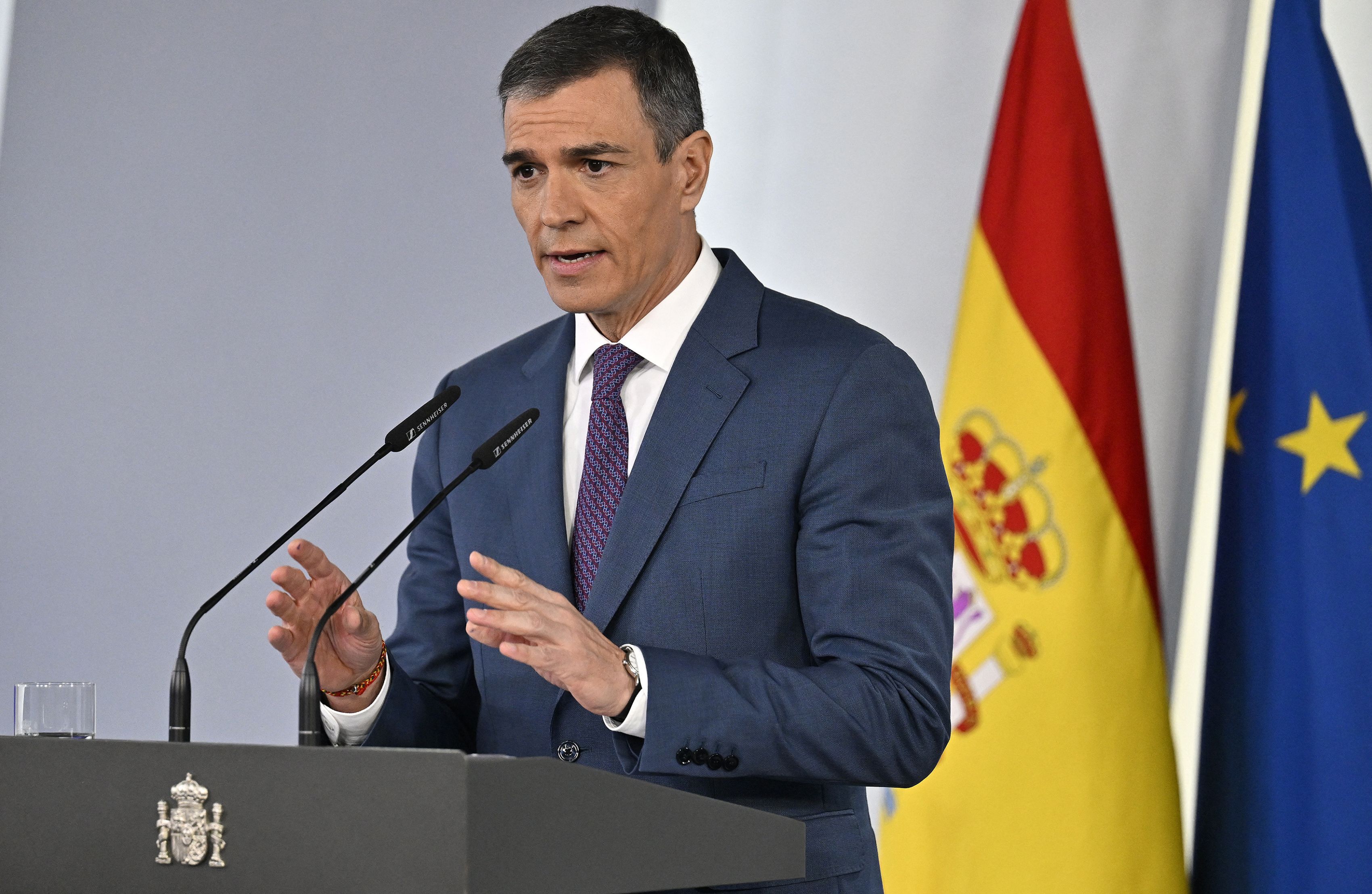Lupte politice în Spania: Pedro Sánchez a convocat alegeri generale anticipate