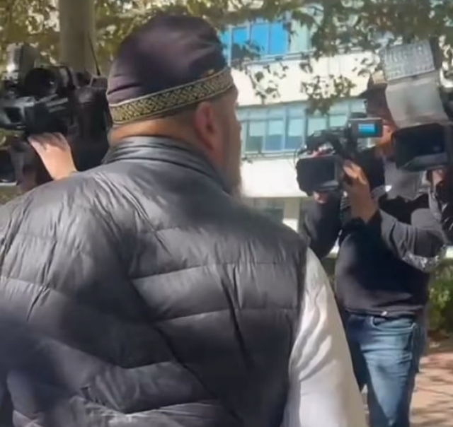 Agresiune asupra jurnaliștilor în fața sediului DIICOT: un bărbat de 50 de ani a fost dus la poliție