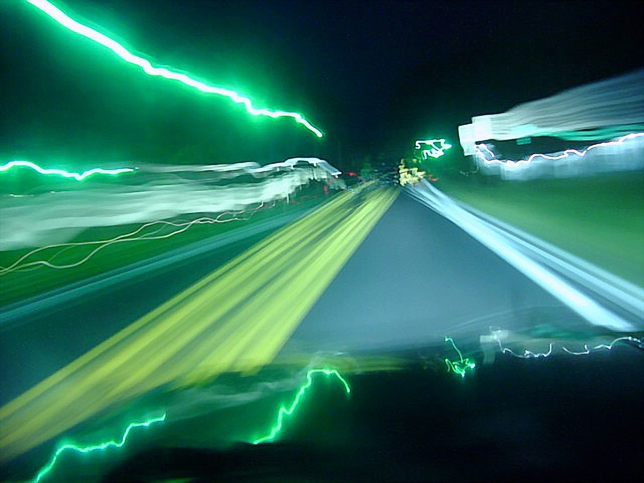 Un șofer a fost sancționat pentru că a condus cu 211 km/h pe autostrada A1