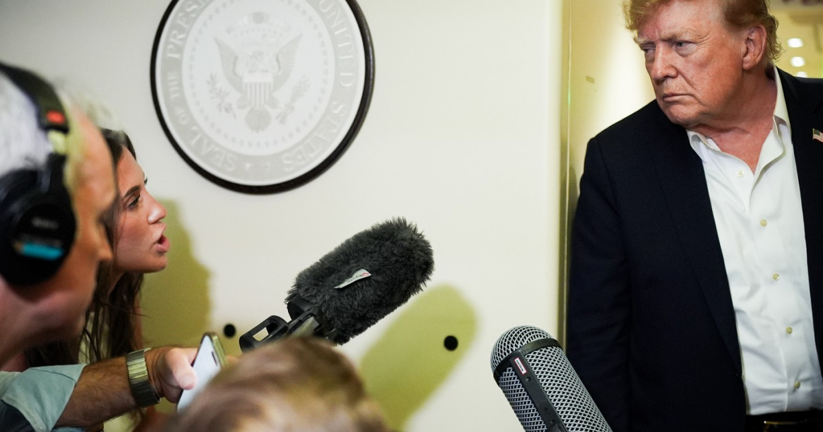 Controverse în Casa Albă: Noua purtătoare de cuvânt a lui Donald Trump este criticată pentru imagini din trecut