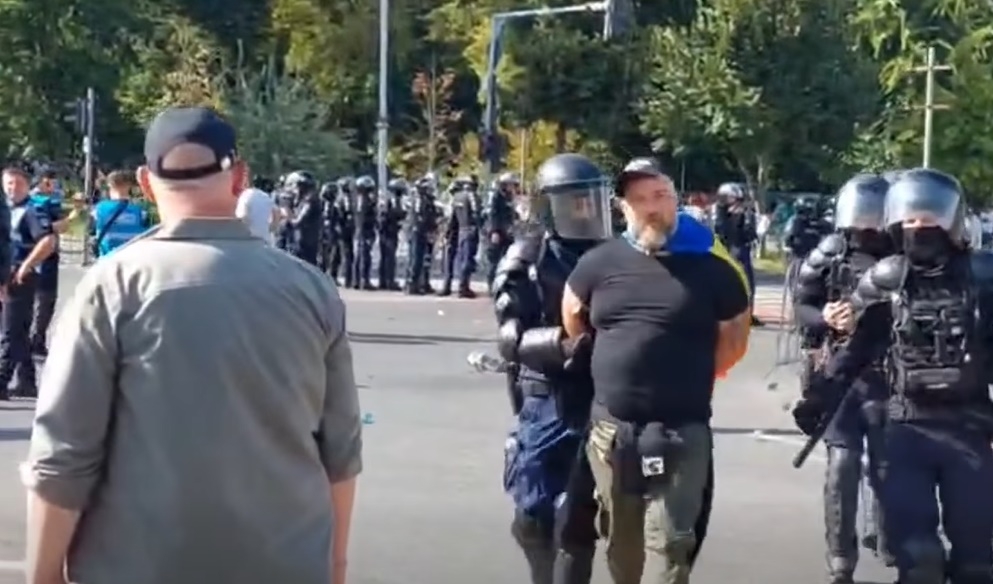 Violențe în Piața Victoriei: Opt jandarmi au fost răniți în timpul protestului oierilor