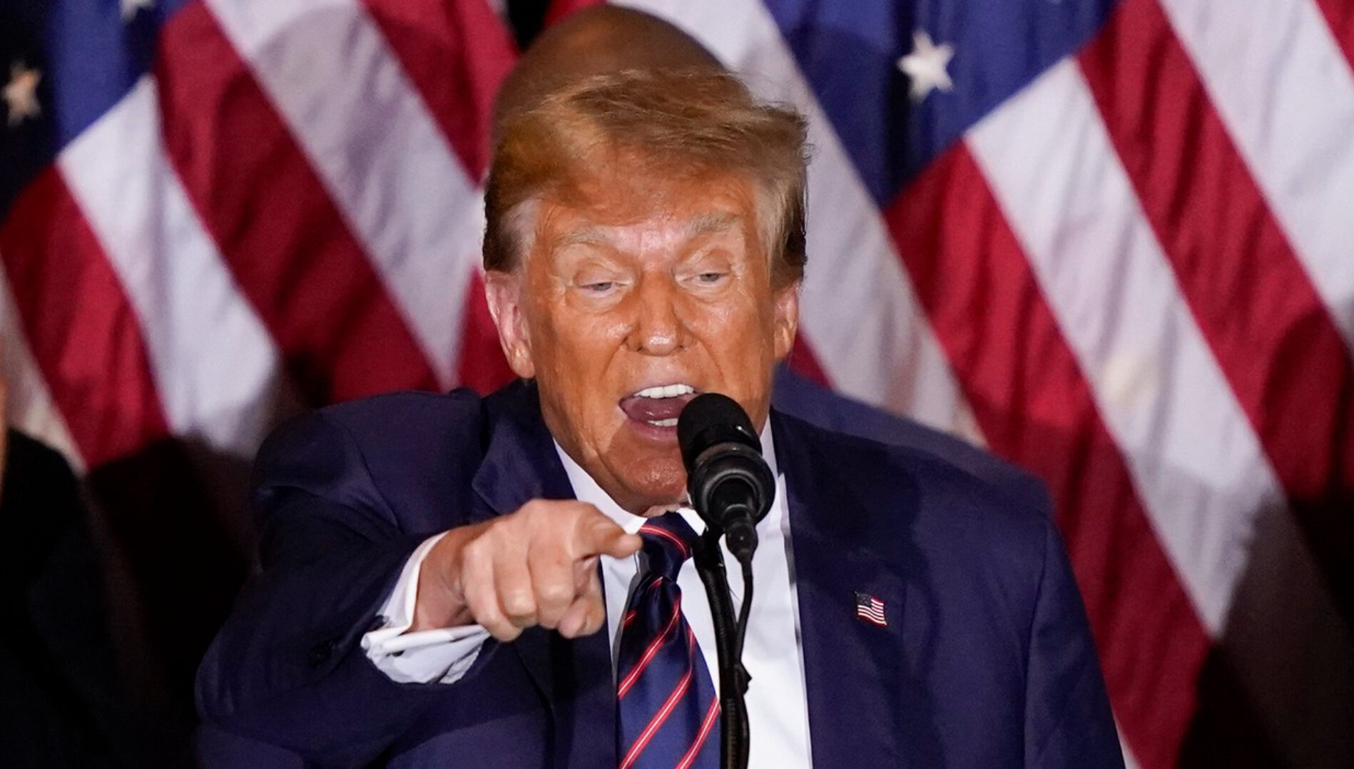 Donald Trump atribuie creșterea prețului la benzină atacurilor ucrainene asupra rafinăriilor rusești