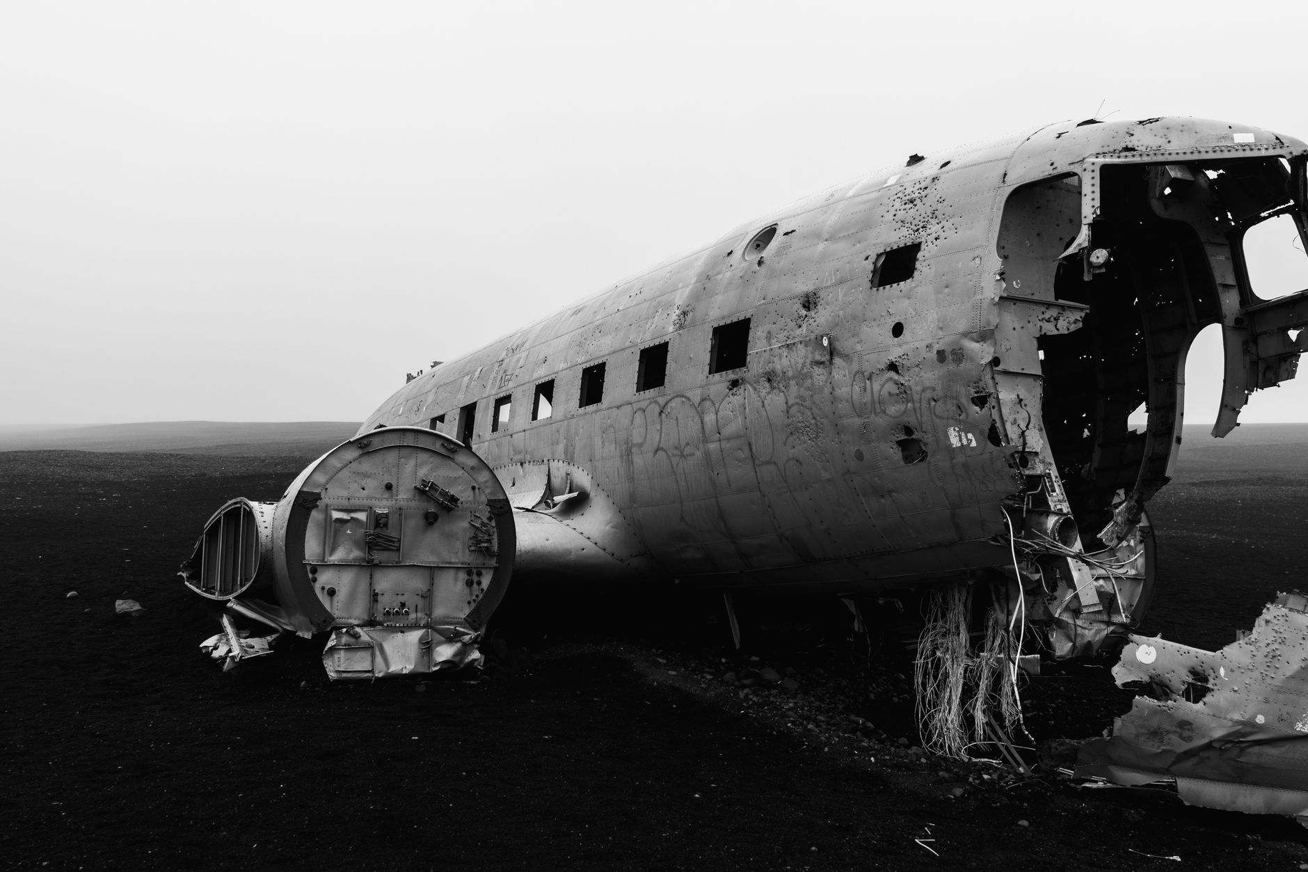 Un avion militar nigerian s-a prăbușit în apropierea unei baze navale, cu 32 de persoane la bord