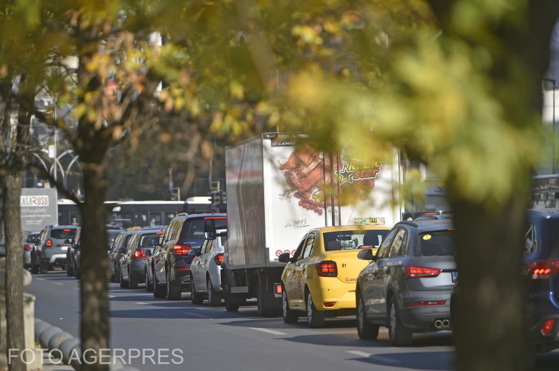 Restricții majore în trafic: drumuri închise și limitări de viteză din cauza incendiilor și a lucrărilor