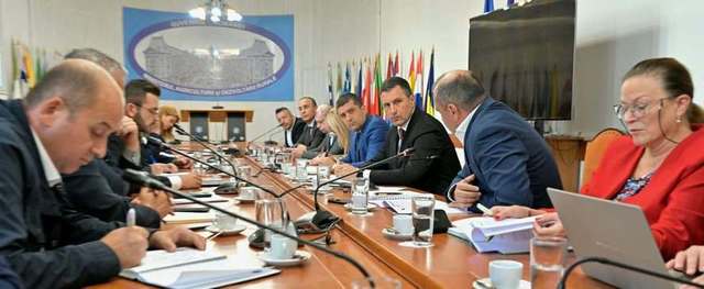 Radu Miruță: Problemele cerealelor din Portul Constanța nu sunt cauzate de lipsa de capacitate, ci de coordonare