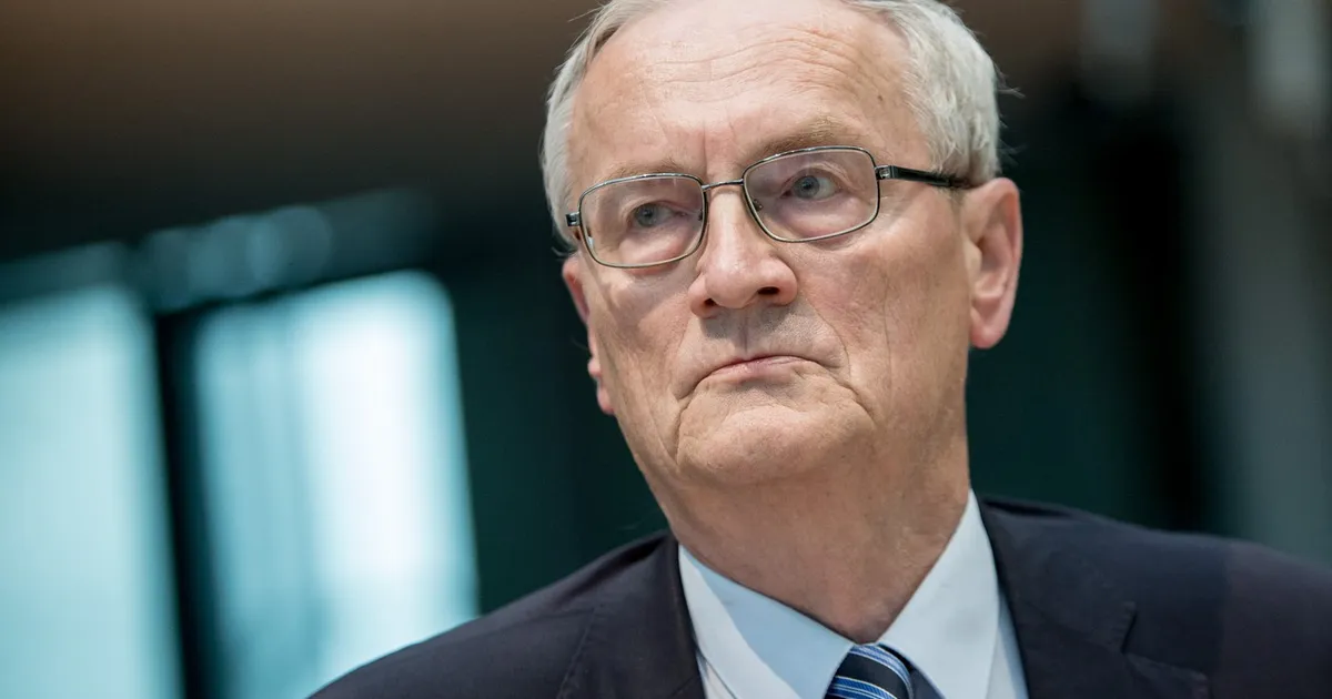 Fostul șef al serviciului de informații din Germania, August Hanning, a fost arestat pentru trădare