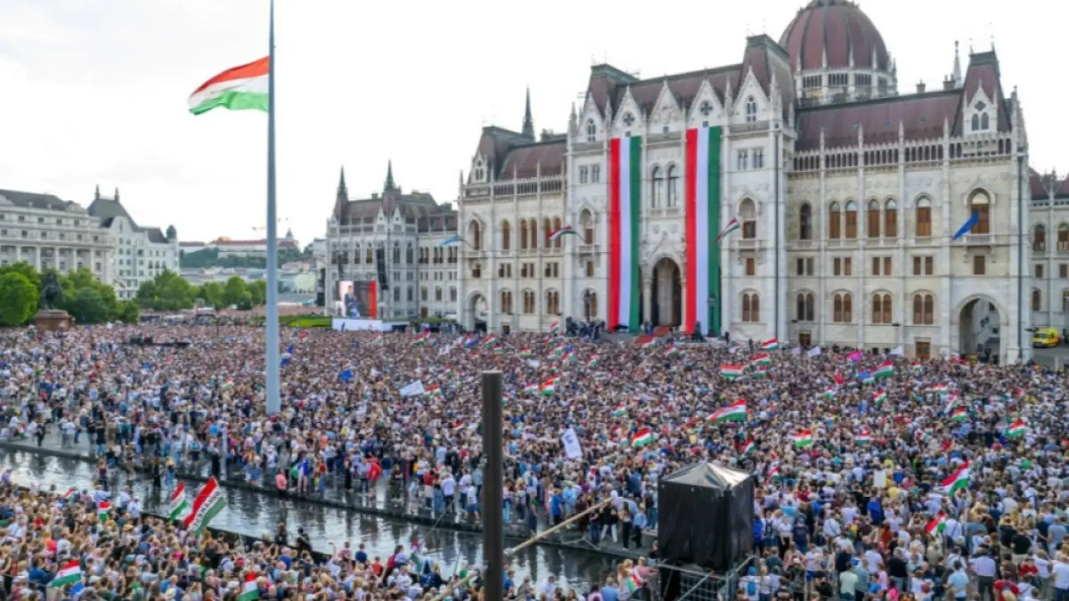 Ungaria va face publice zeci de mii de dosare cu informatori din perioada comunistă