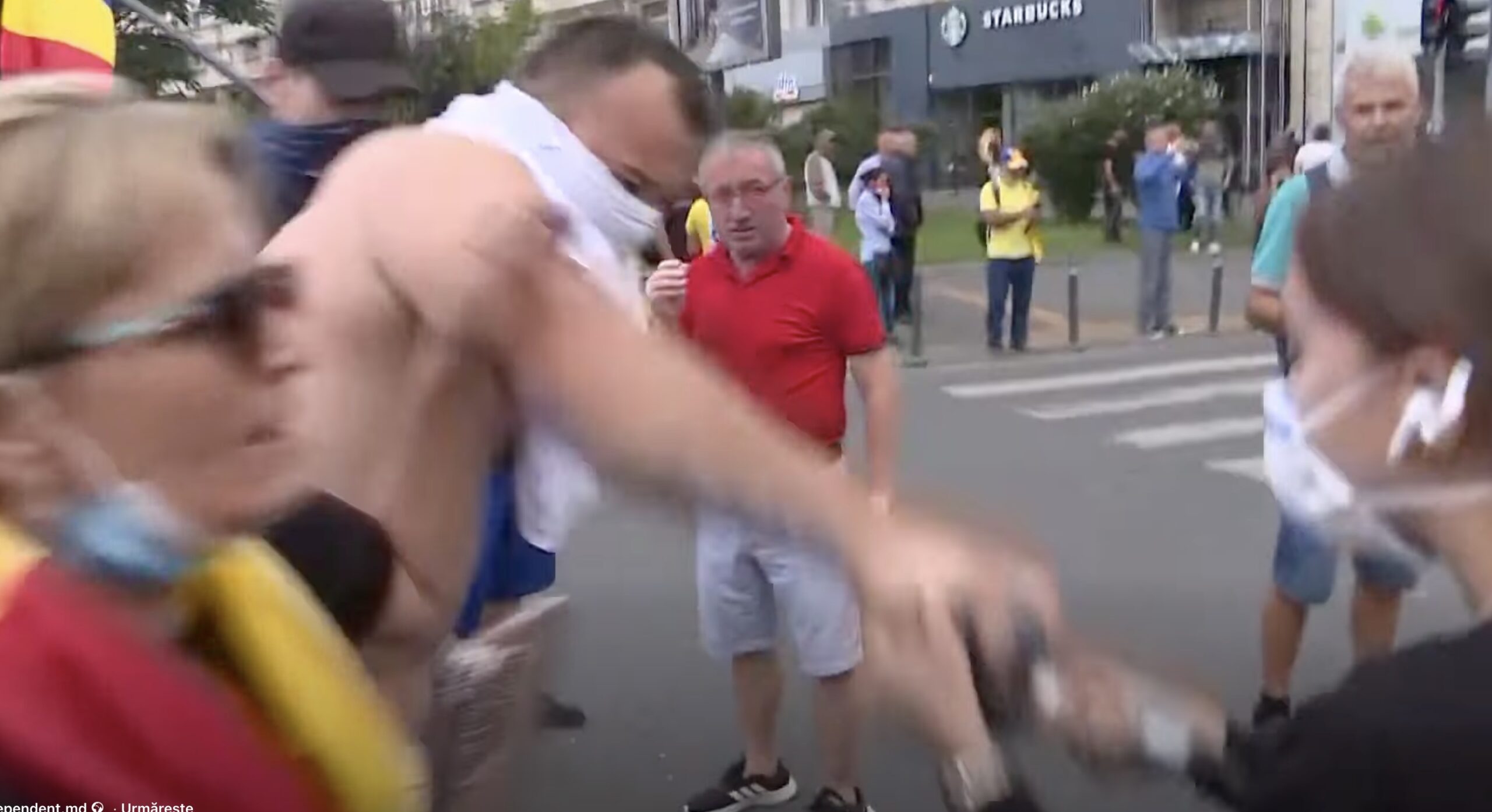 Echipă de la Realitatea TV, agresiunată în timpul protestului ciobanilor din Piața Victoriei