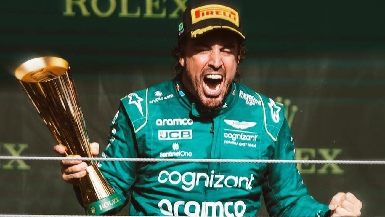 Fernando Alonso ar putea concura la Dakar pe un autoturism Dacia modificat de Prodrive și Aston Martin