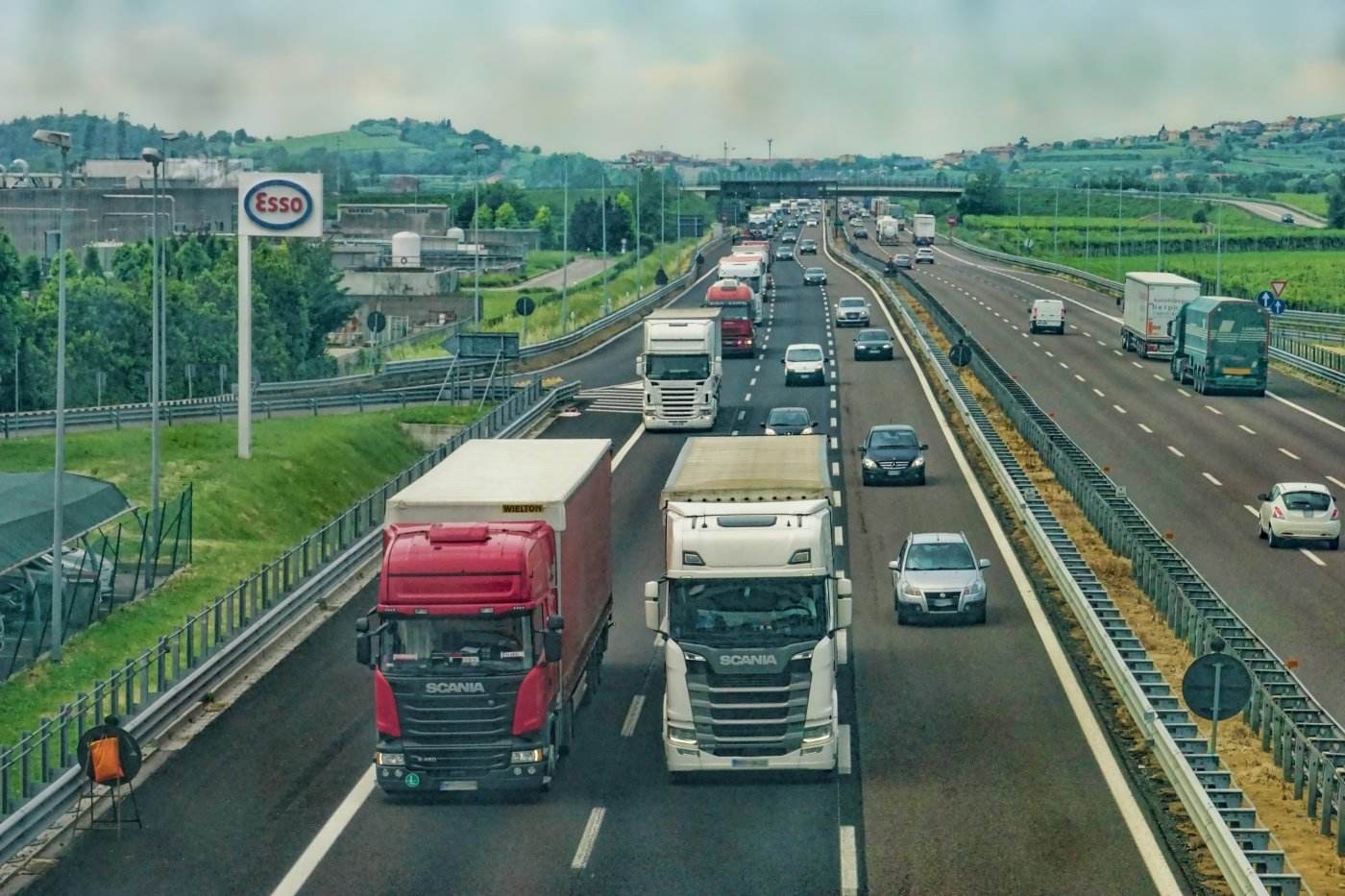 Taxa de drum poate crește prețul transportului cu până la 25%, avertizează UNTRR