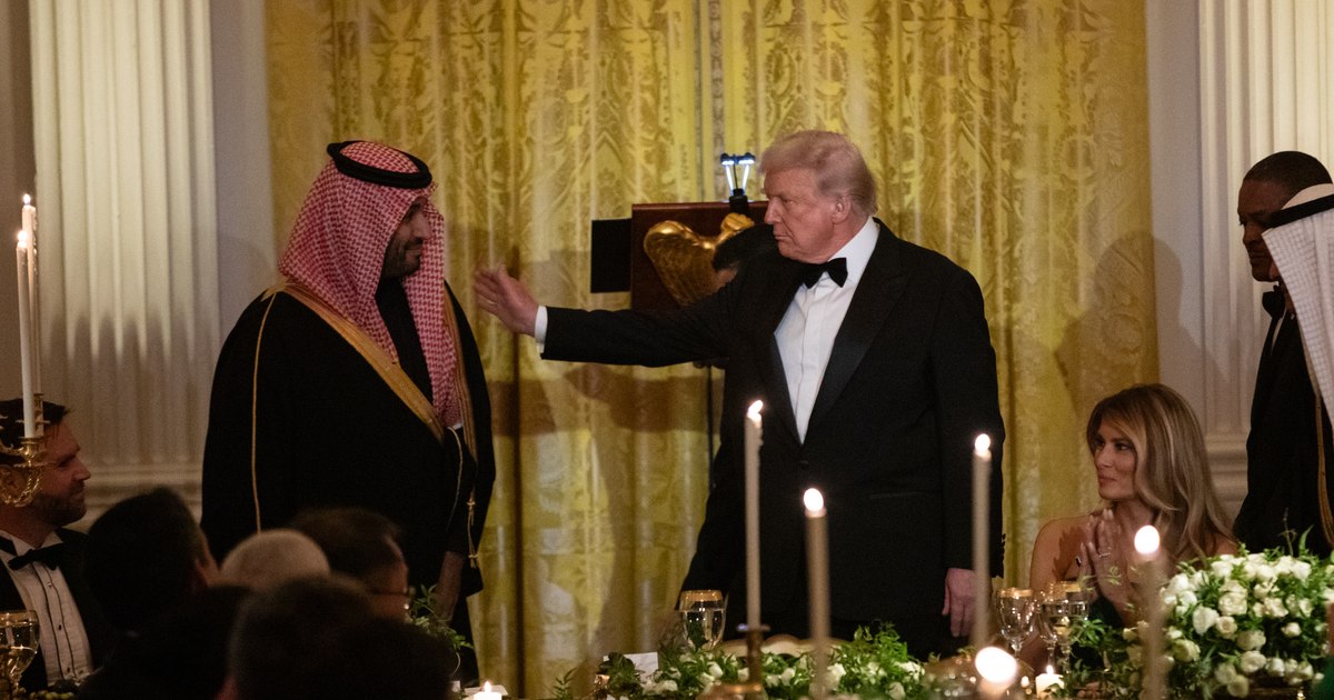 Arabia Saudită în șoc strategic după refuzul lui Trump de a interveni împotriva rebelilor houthi