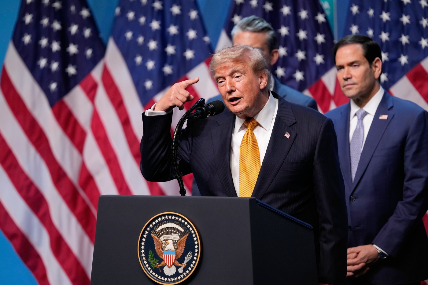 Candidații republicani încearcă să se distanțeze de Donald Trump înainte de alegerile intermediare