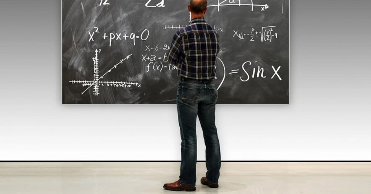 Criza cadrelor didactice în România: lipsă gravă de profesori la Matematică, Fizică și Chimie