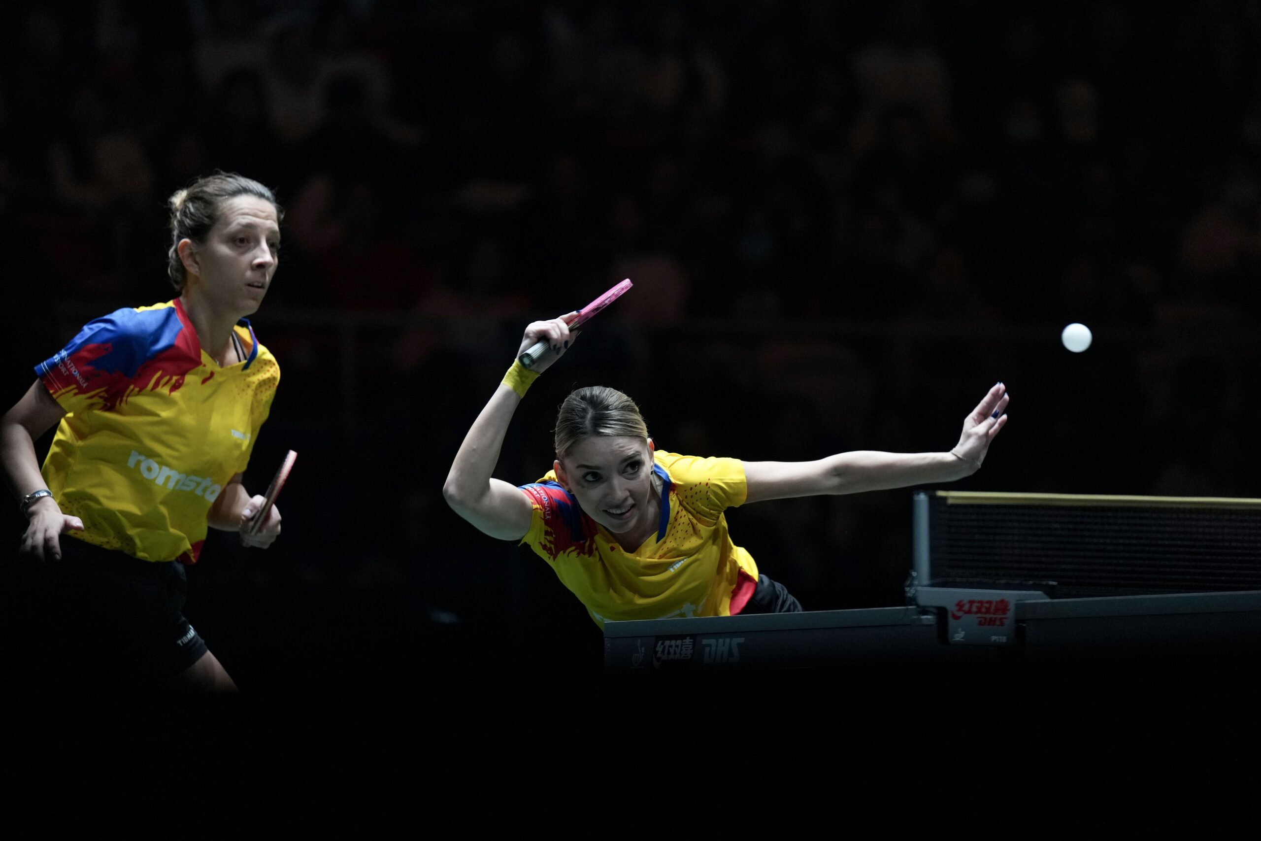 Bernadette Szocs și Elizabeta Samara au fost eliminate în sferturile de finală la China Smash