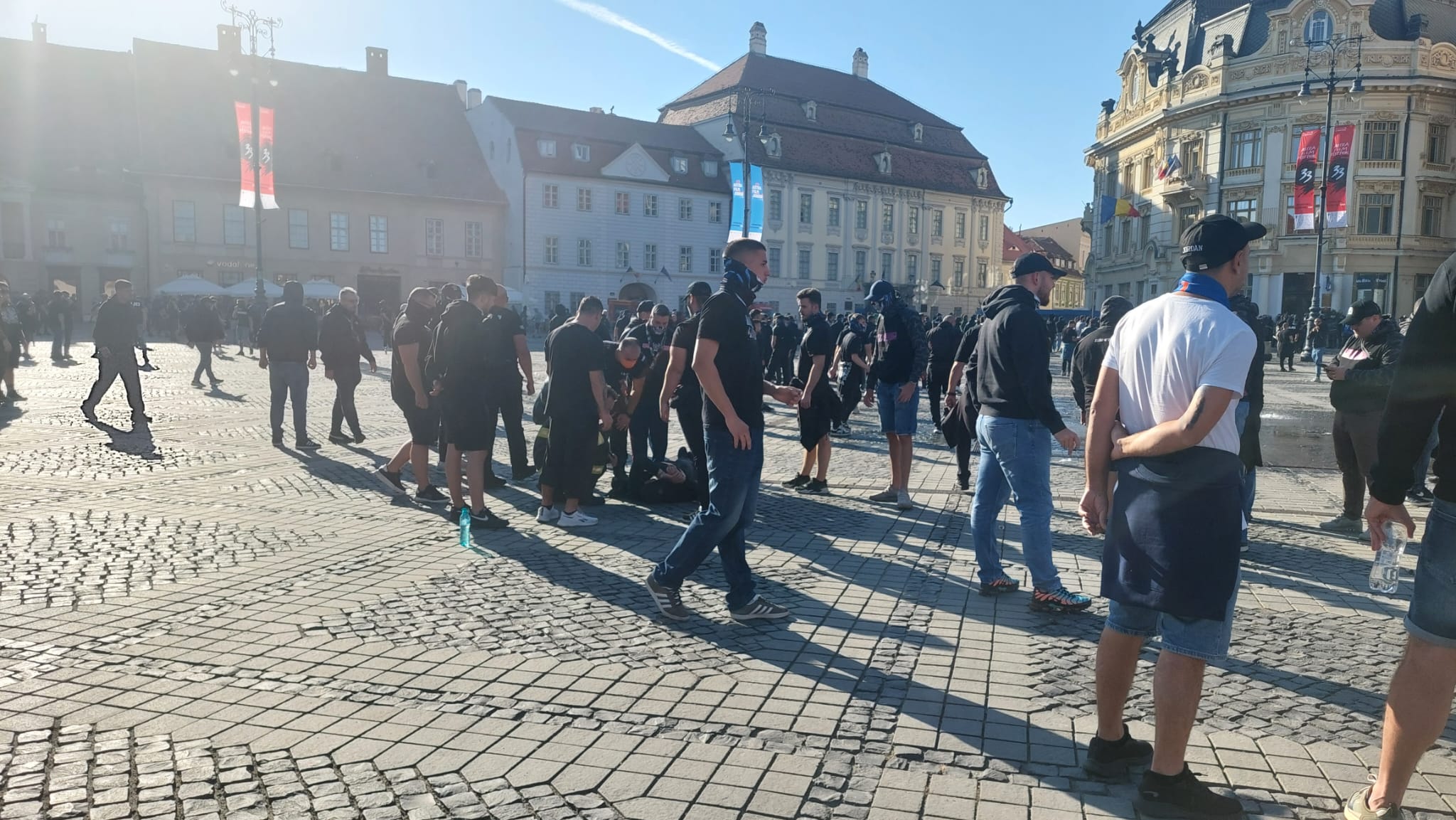 Conflict între suporterii Steaua și Poli Timișoara în centrul Sibiului: au intervenit jandarmii