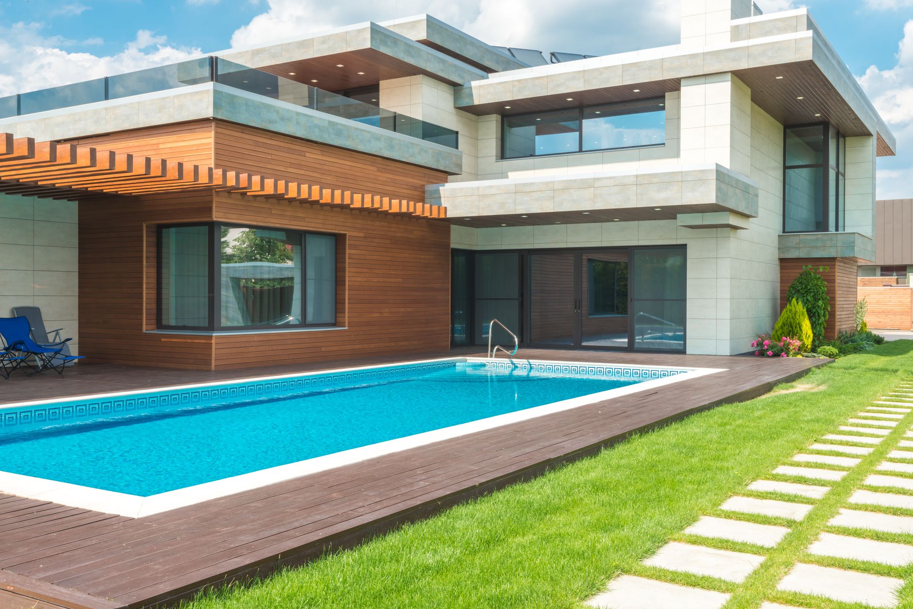 Primăria Sectorului 1 cumpără o vilă cu piscină pentru 1,82 milioane de euro pentru o grădiniță