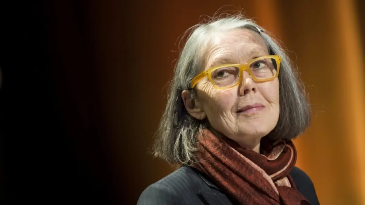 Anne Carson primește Nobelul pentru literatură datorită stilului său inovator și dialogului cu tradiția