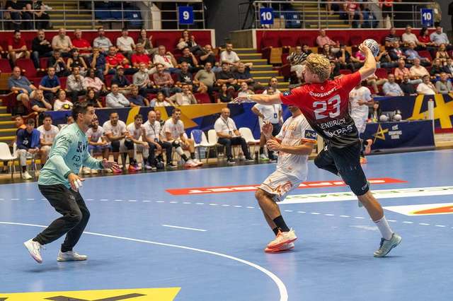 Handbal masculin, Liga Campionilor: FC Barcelona a învins Dinamo București cu 34-27