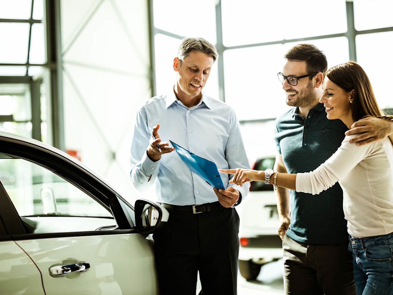 Piața auto din România în 2026: Importatorii europeni se luptă cu ascensiunea rapidă a mărcilor chinezești