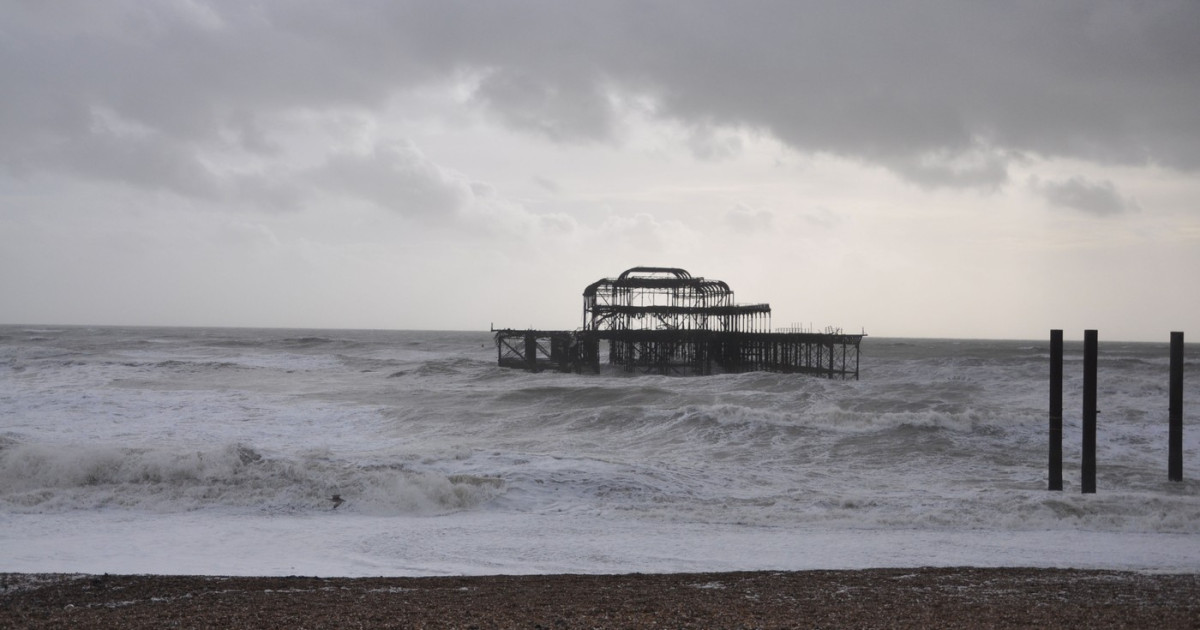 Tragedie în Marea Britanie: Trei surori s-au sinucidat împreună în largul orașului Brighton