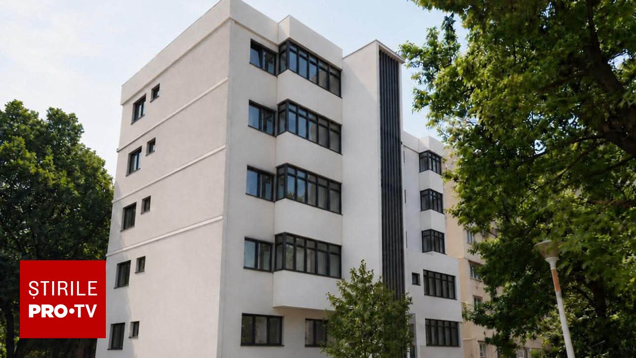 Primul lift exterior de pe un bloc vechi este montat în România. A fost emisă autorizația