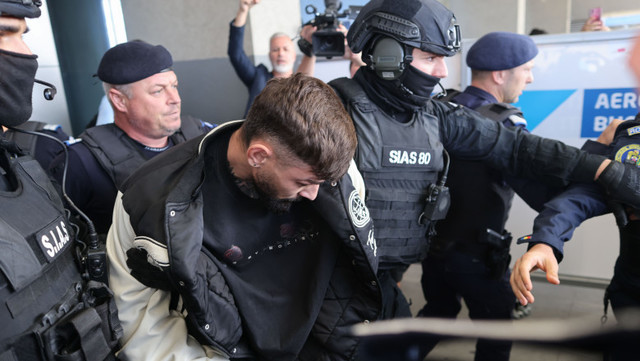 Suspectul care și-a ucis iubita și a aruncat trupul într-o valiză în râul Olt a fost audiat de procurori