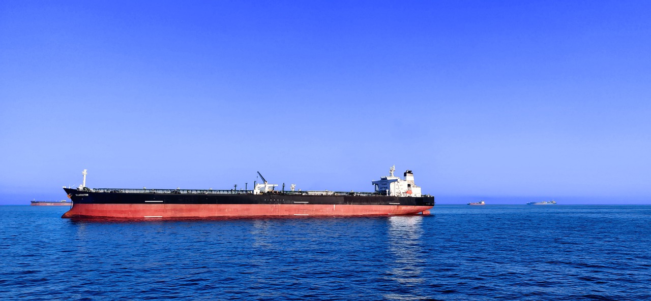 Arabia Saudită anulează livrări de petrol către Europa după atacuri asupra conductei East-West