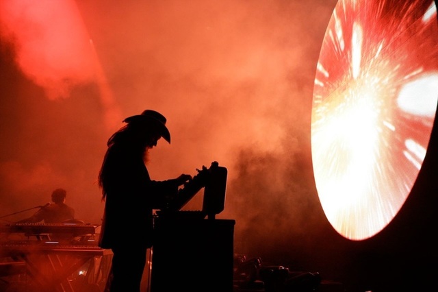 Roger Waters și fiul său aduc spectacolul „Legacy - A Pink Floyd Show” la București