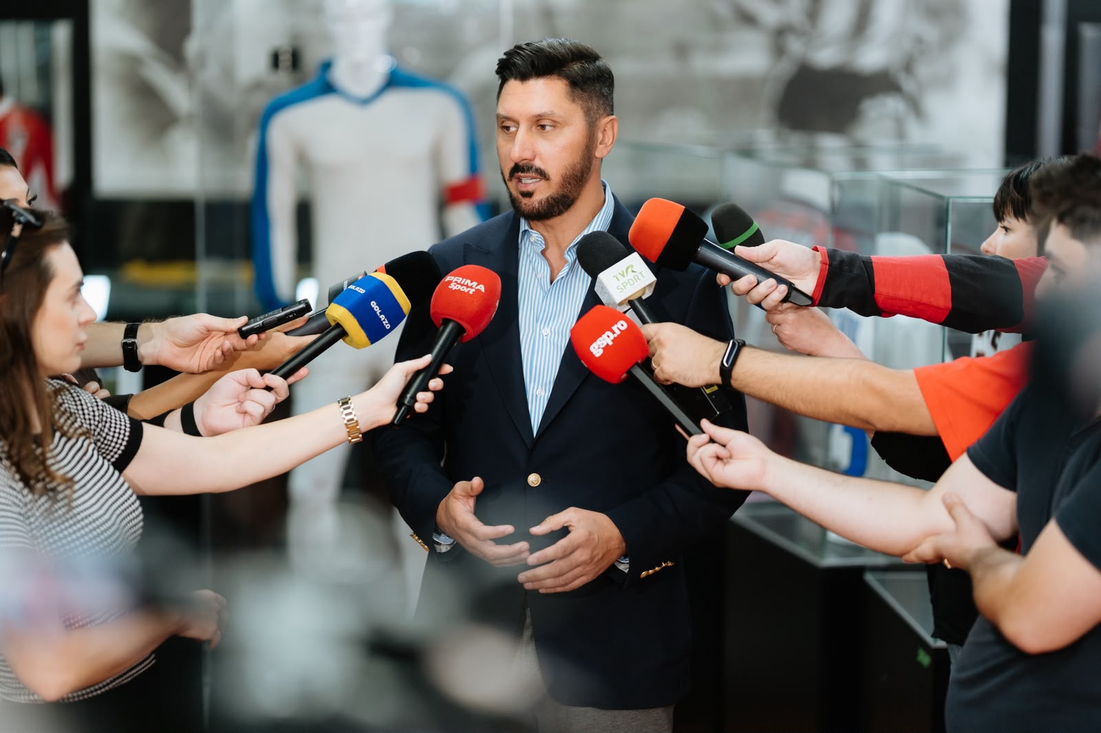 Ciprian Marica își prezintă cariera într-o expoziție nouă la Muzeul Fotbalului din București
