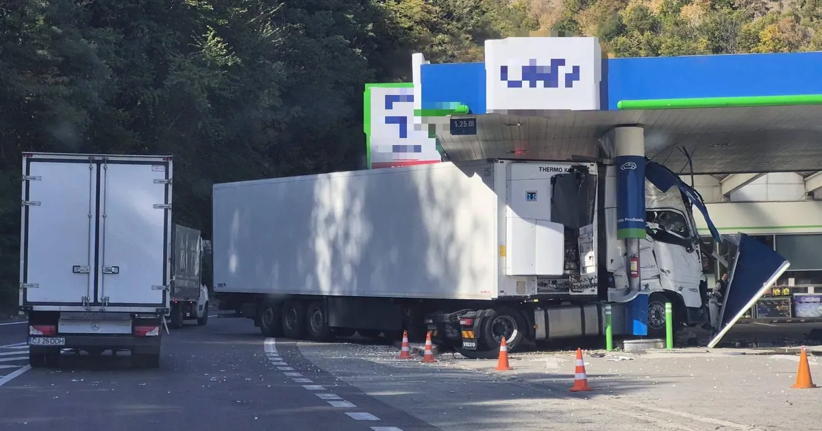 Un șofer turc a fost arestat preventiv după accidentul cu un autocamion într-o benzinărie de pe Valea Oltului