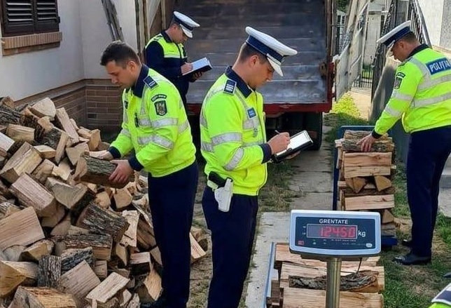 Sindicaliștii Europol denunță abuz la IPJ Satu Mare: polițiștii trebuie să cântărească lemnele de foc