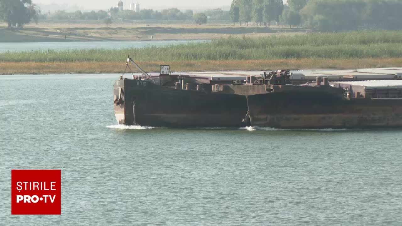 Traficul naval pe Dunăre este aproape paralizat între Cernavodă și Hârșova