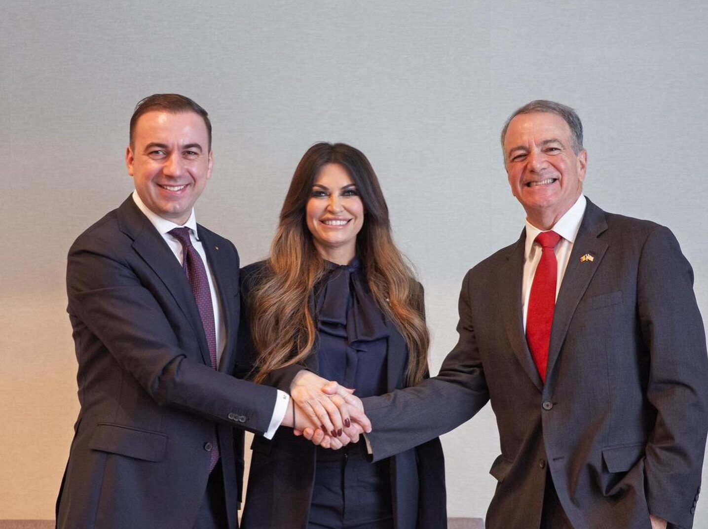 Ancheta Departamentului de Stat cu privire la ambasadoarea Kimberly Guilfoyle