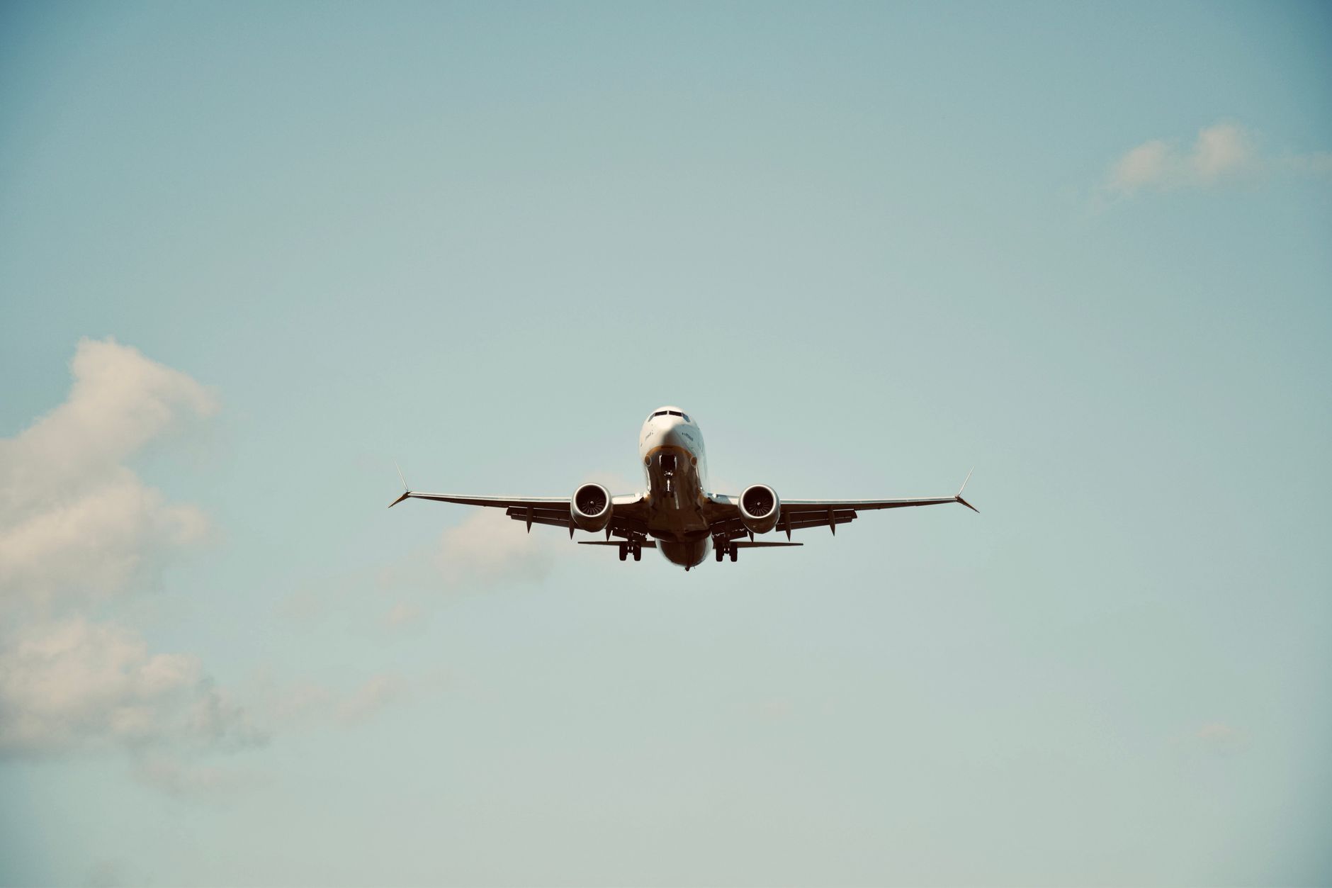 Un avion American Airlines a fost deviat spre New York după ce majoritatea toaletelor s-au defectat