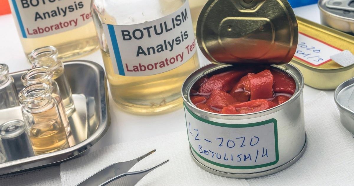 Suspiciune de botulism în Vaslui: un bărbat de 46 de ani este internat după consumul de conserve