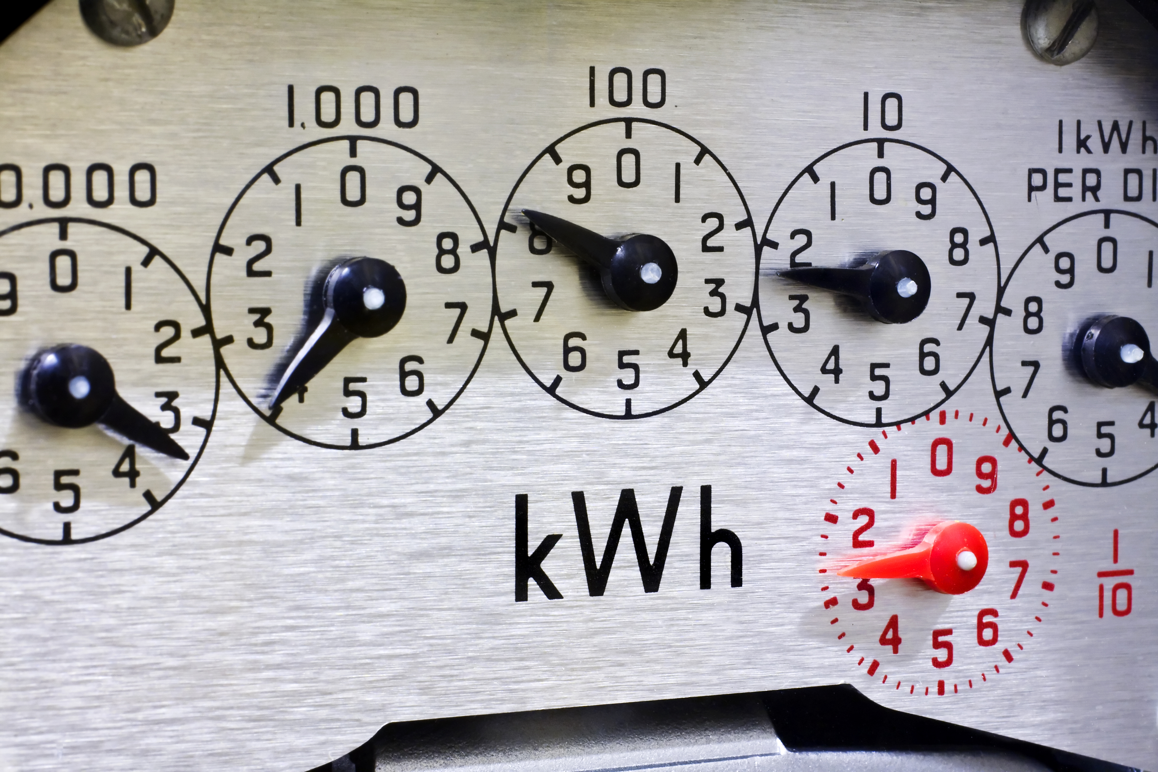 Creșterea costurilor la energie în Marea Britanie duce la un număr record de furturi de electricitate și gaze