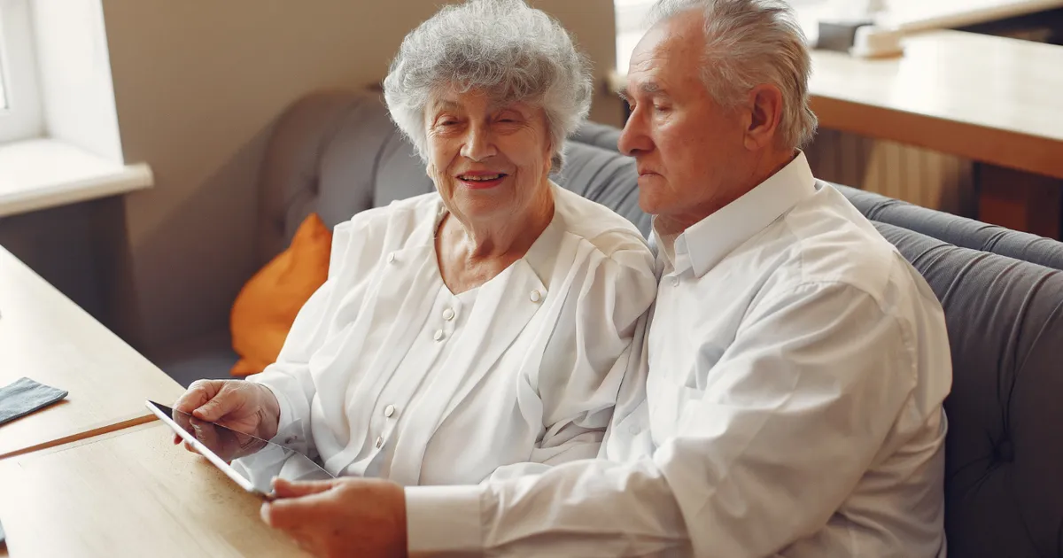 Pensionarii nu au primit indexarea pensiilor în 2025 și 2026. Pot recupera diferențele de bani?