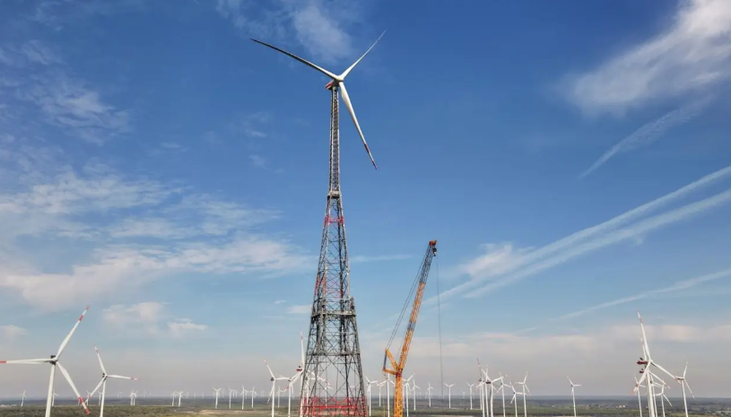 Germania a ridicat cea mai înaltă turbină eoliană din lume, care depășește Turnul Eiffel