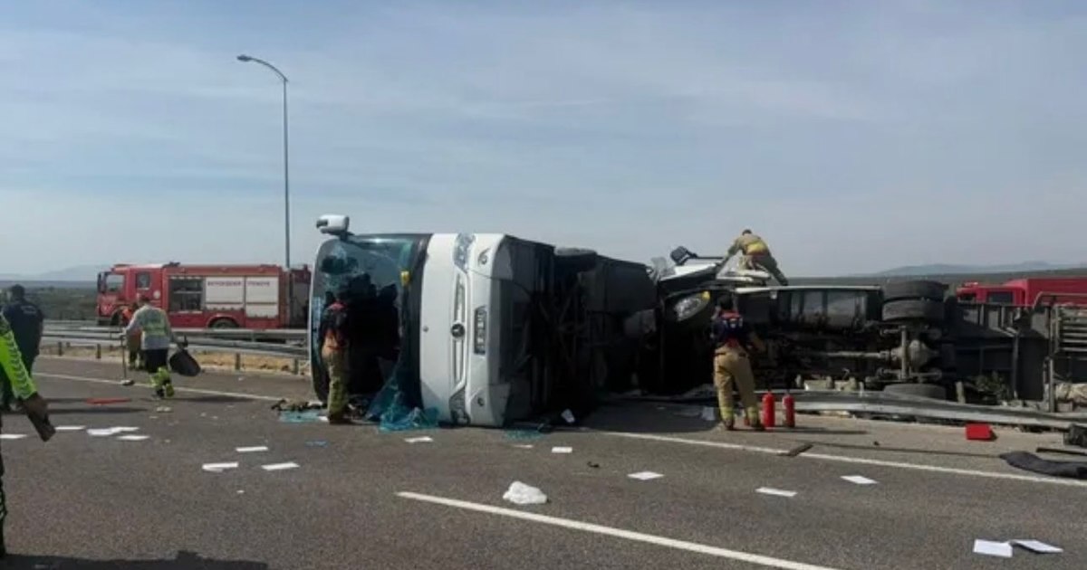 Accident rutier extrem de violent în Turcia: 11 persoane au pierut viața după coliziunea dintre un autocar și un camion