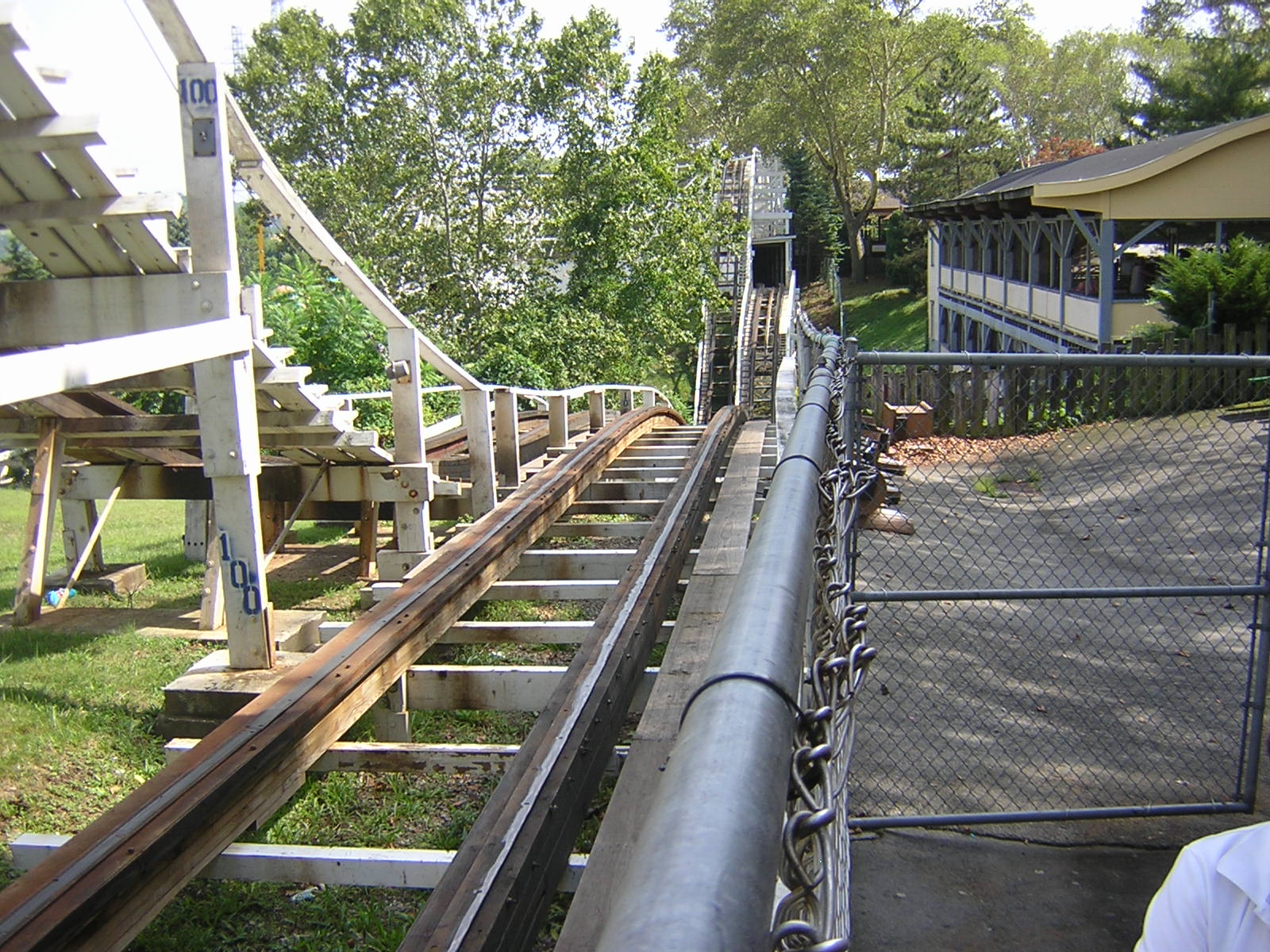 Închiderea definitivă a roller coasterului X2 din Six Flags Magic Mountain după accidentări grave