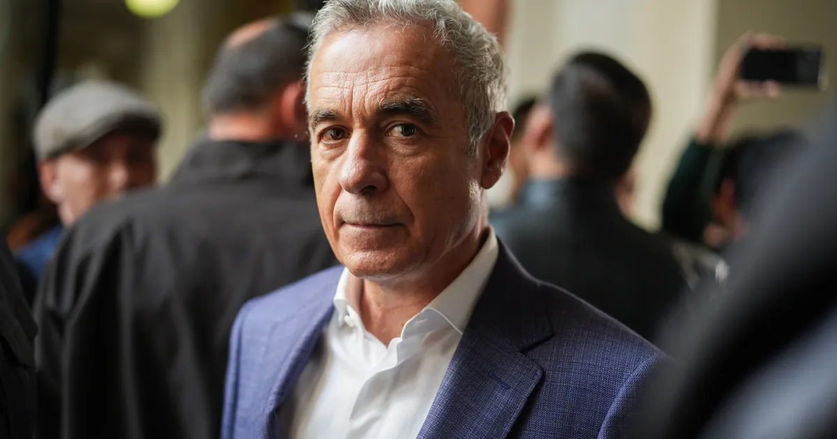 Călin Georgescu își suspendă activitatea la universitate și pentru anul universitar 2026-2027