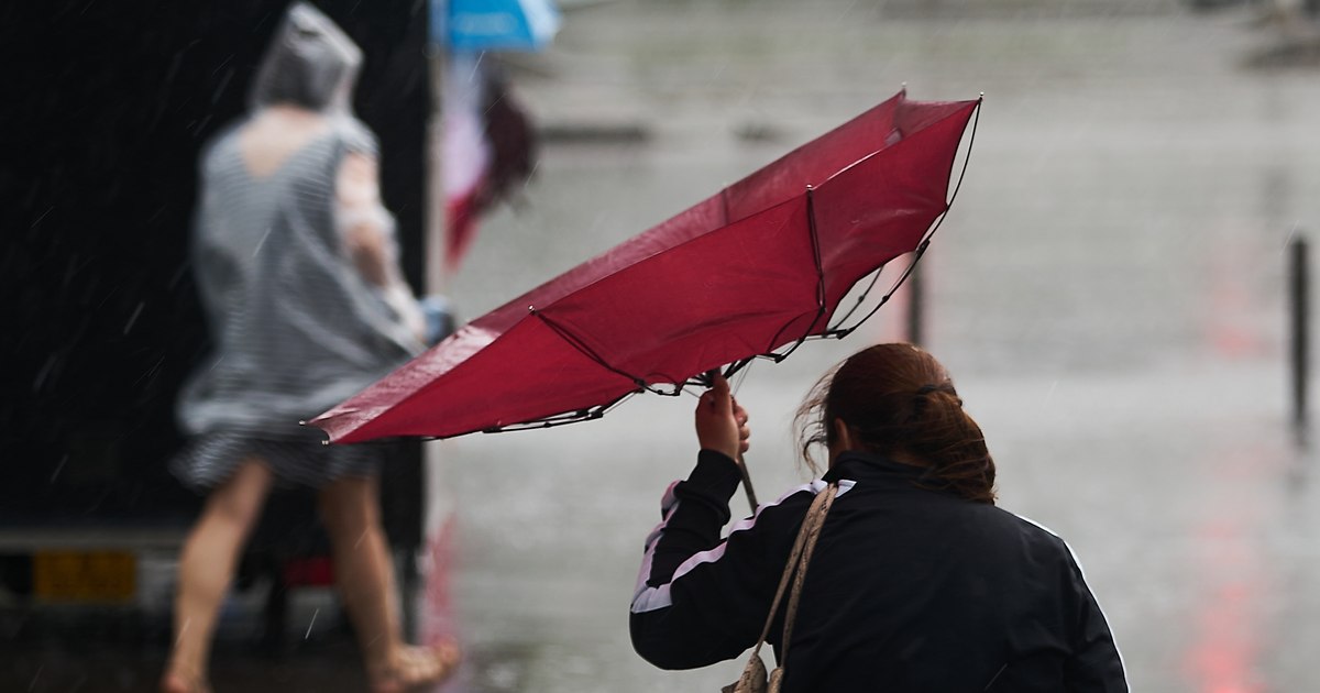 Cod galben de ploi torențiale în România: zone afectate și temperaturi în scădere
